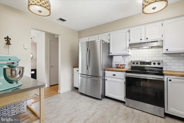 2705 ANDREA DR, Allentown, PA 18103