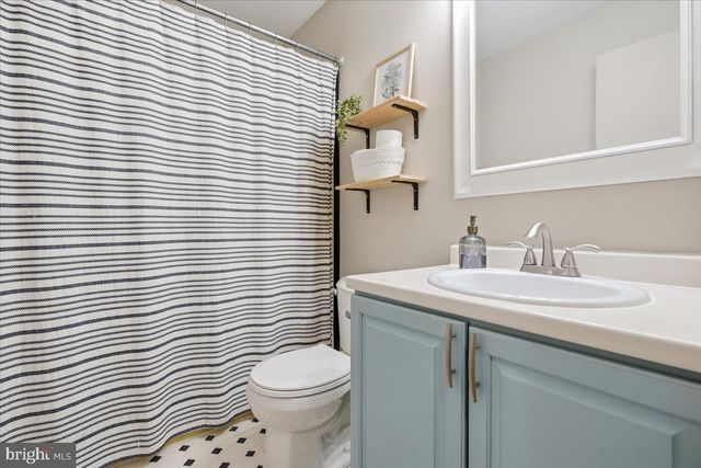 2705 ANDREA DR, Allentown, PA 18103