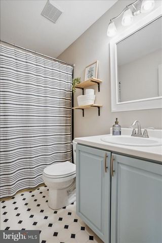 2705 ANDREA DR, Allentown, PA 18103