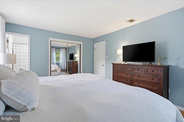 2705 ANDREA DR, Allentown, PA 18103