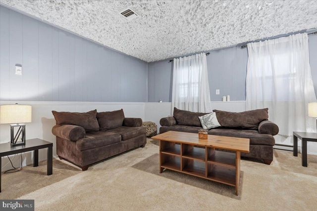2705 ANDREA DR, Allentown, PA 18103