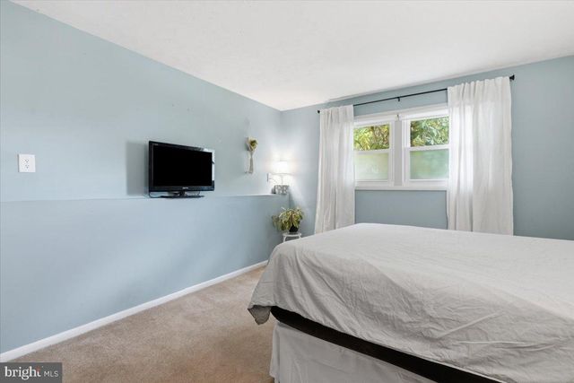2705 ANDREA DR, Allentown, PA 18103