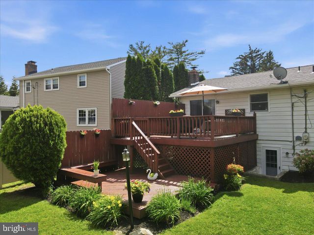 2705 ANDREA DR, Allentown, PA 18103