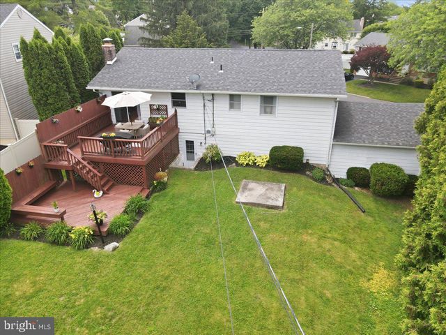2705 ANDREA DR, Allentown, PA 18103