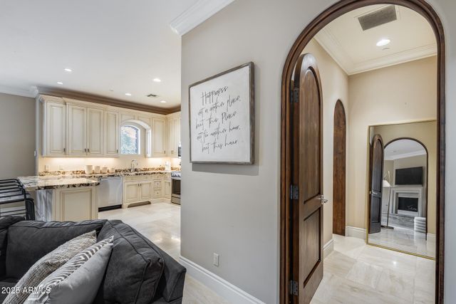 8065 W Expedition Way, Peoria, AZ 85383