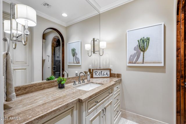 8065 W Expedition Way, Peoria, AZ 85383