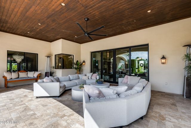 8065 W Expedition Way, Peoria, AZ 85383