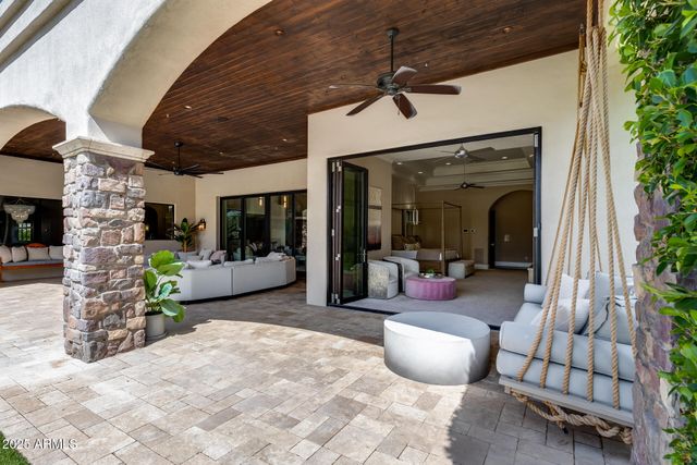 8065 W Expedition Way, Peoria, AZ 85383