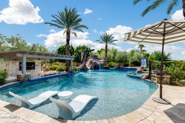8065 W Expedition Way, Peoria, AZ 85383