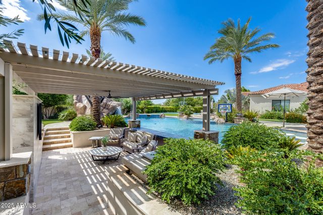 8065 W Expedition Way, Peoria, AZ 85383