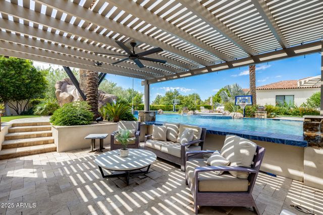 8065 W Expedition Way, Peoria, AZ 85383