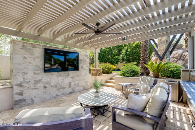 8065 W Expedition Way, Peoria, AZ 85383