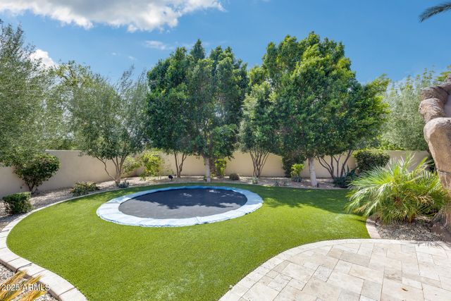 8065 W Expedition Way, Peoria, AZ 85383