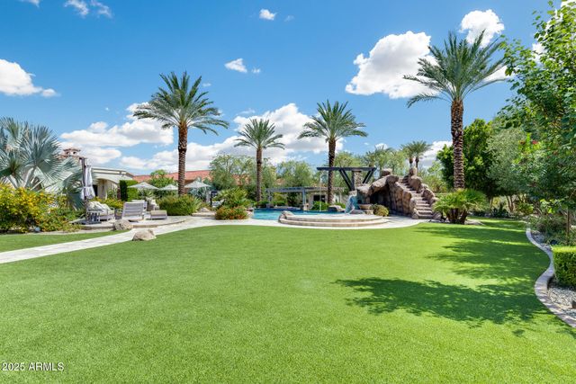 8065 W Expedition Way, Peoria, AZ 85383