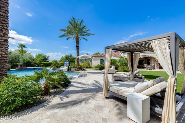 8065 W Expedition Way, Peoria, AZ 85383