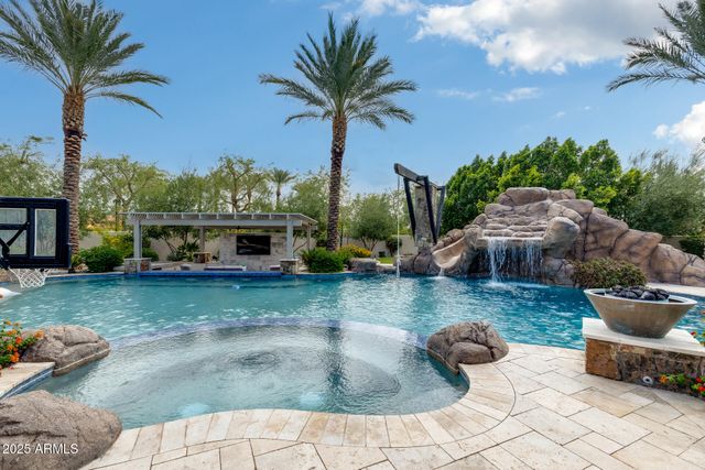 8065 W Expedition Way, Peoria, AZ 85383