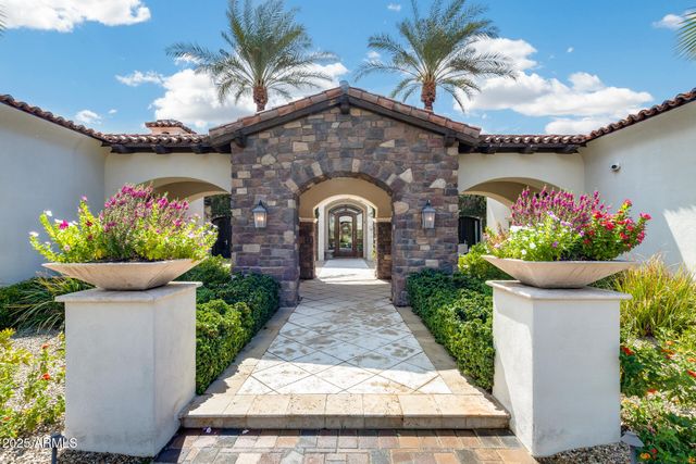 8065 W Expedition Way, Peoria, AZ 85383