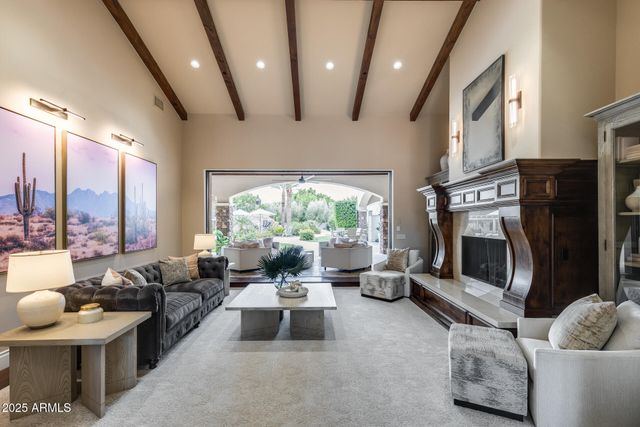 8065 W Expedition Way, Peoria, AZ 85383