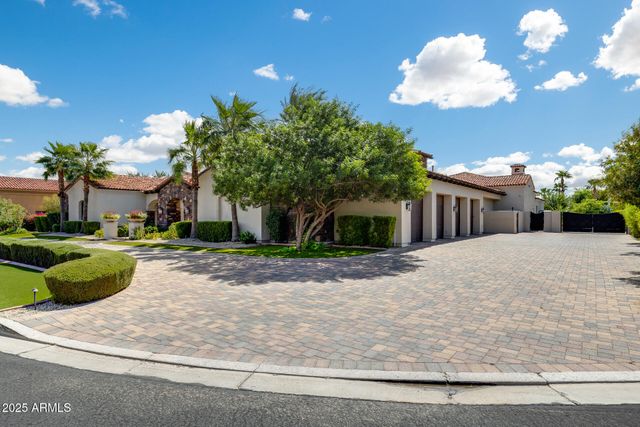 8065 W Expedition Way, Peoria, AZ 85383