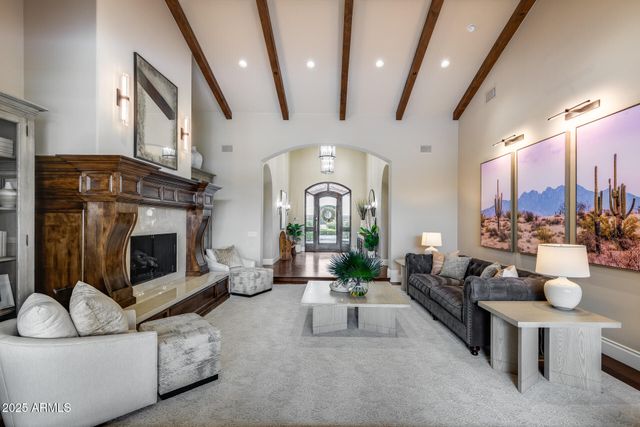 8065 W Expedition Way, Peoria, AZ 85383