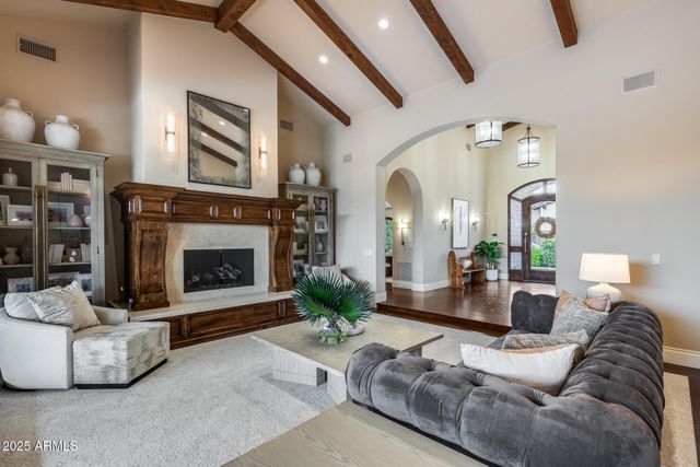 8065 W Expedition Way, Peoria, AZ 85383