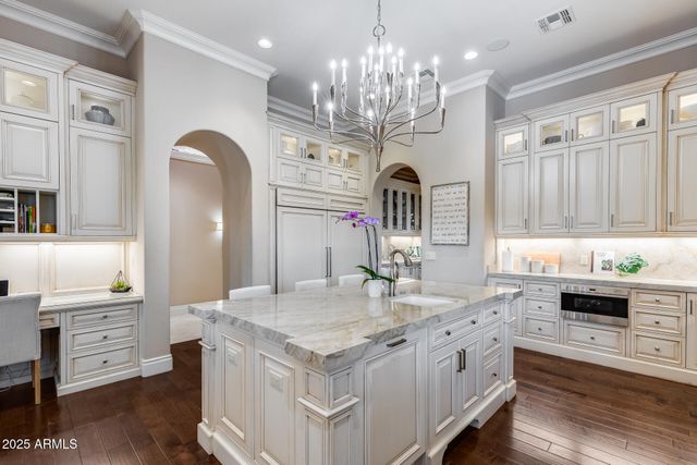 8065 W Expedition Way, Peoria, AZ 85383