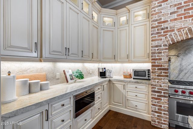 8065 W Expedition Way, Peoria, AZ 85383