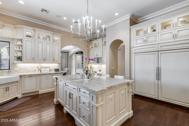 8065 W Expedition Way, Peoria, AZ 85383