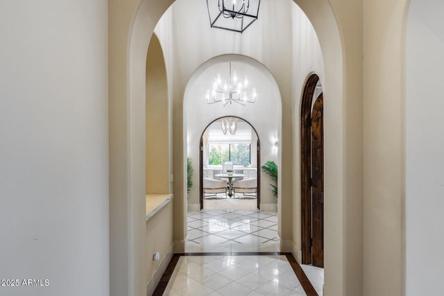 8065 W Expedition Way, Peoria, AZ 85383