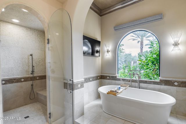 8065 W Expedition Way, Peoria, AZ 85383