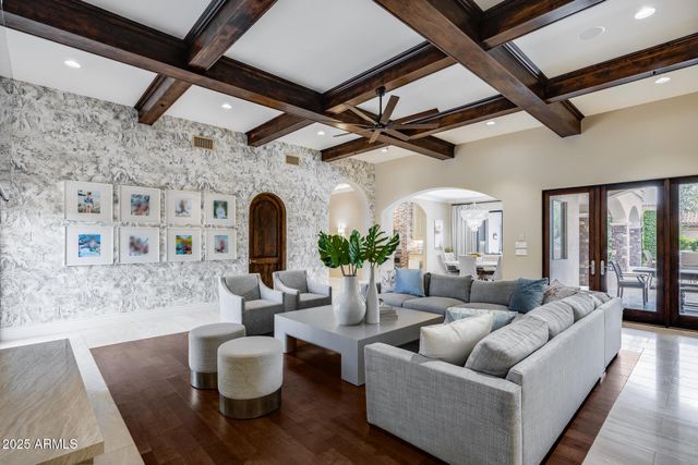 8065 W Expedition Way, Peoria, AZ 85383