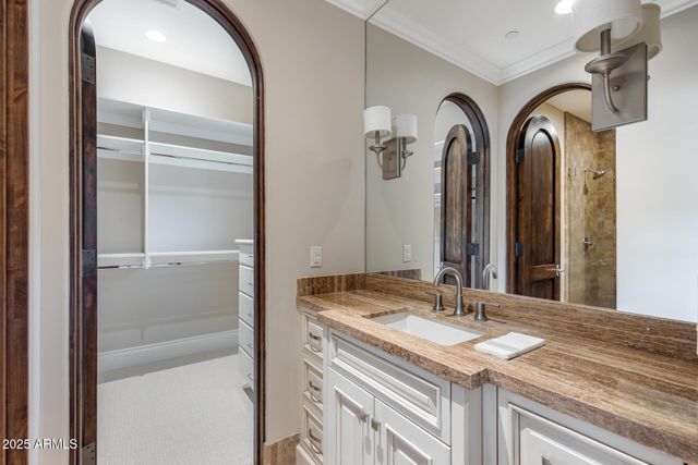 8065 W Expedition Way, Peoria, AZ 85383