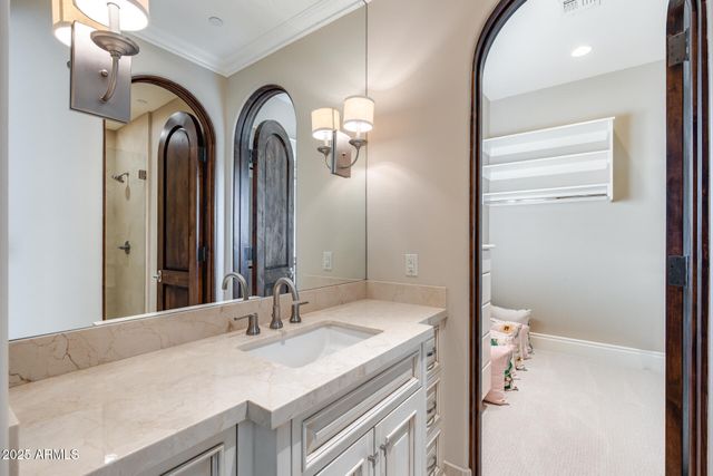 8065 W Expedition Way, Peoria, AZ 85383