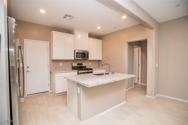 9 Alamere Falls Drive, Las Vegas, NV 89138