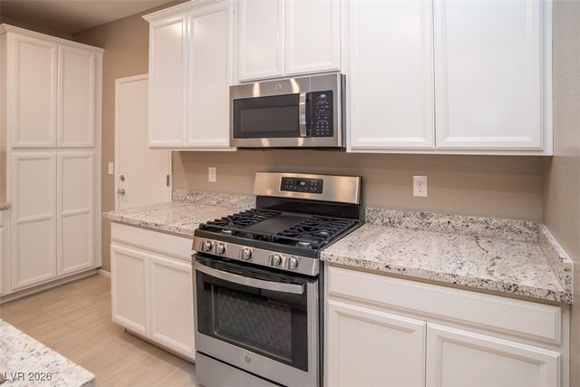 9 Alamere Falls Drive, Las Vegas, NV 89138