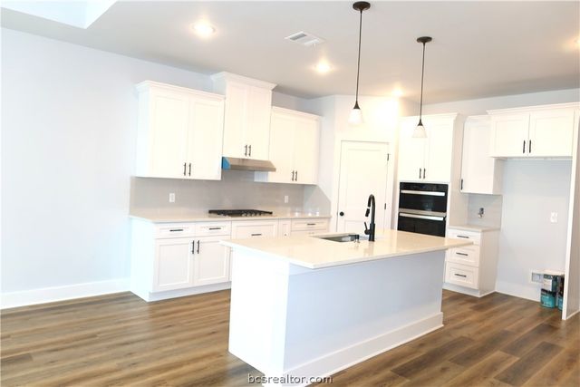 2006 Reagan Court, Bryan, TX 77802