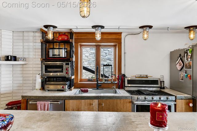 12078 Mantawauka Drive, Fenton Charter Township, MI 48430