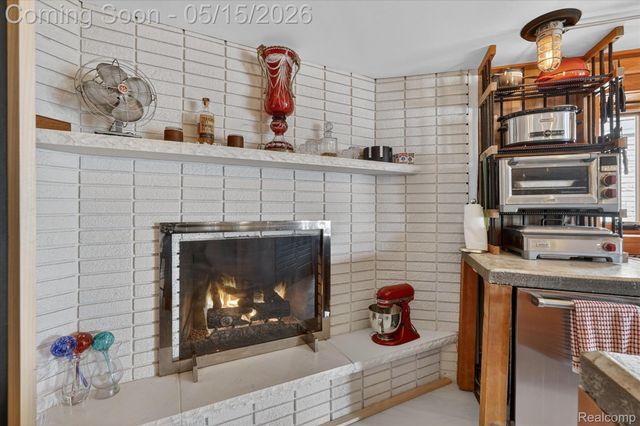 12078 Mantawauka Drive, Fenton Charter Township, MI 48430