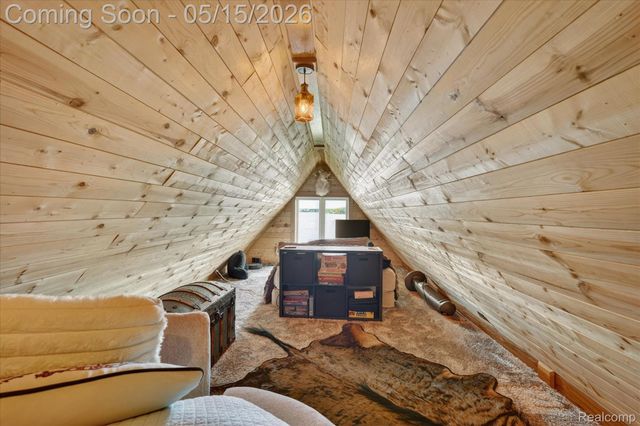 12078 Mantawauka Drive, Fenton Charter Township, MI 48430