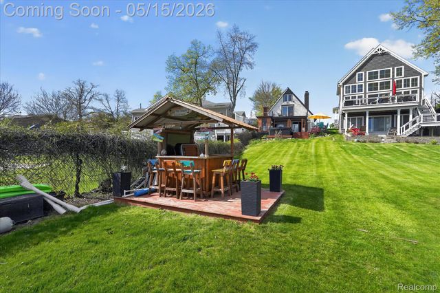 12078 Mantawauka Drive, Fenton Charter Township, MI 48430