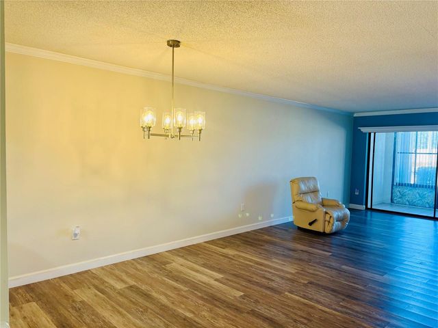 6211 TIMBER LAKE DRIVE B9, Sarasota, FL 34243