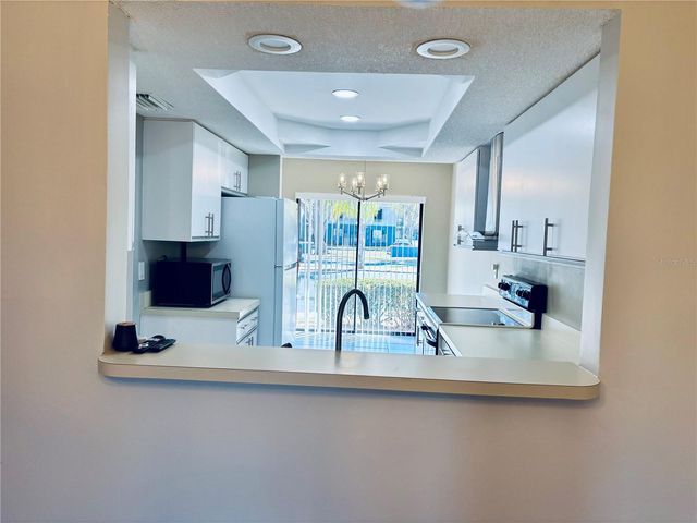 6211 TIMBER LAKE DRIVE B9, Sarasota, FL 34243