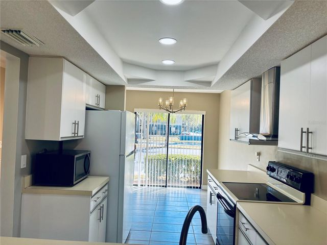 6211 TIMBER LAKE DRIVE B9, Sarasota, FL 34243