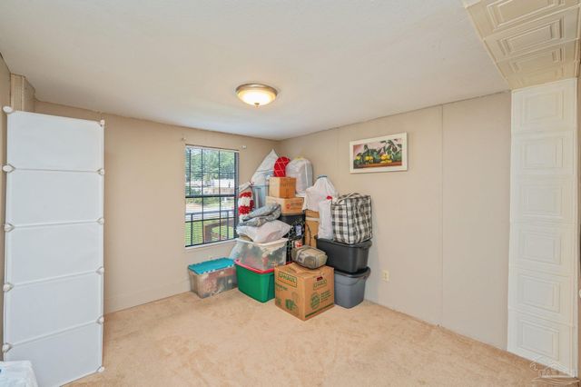 4410 Oak Ln, Milton, FL 32583