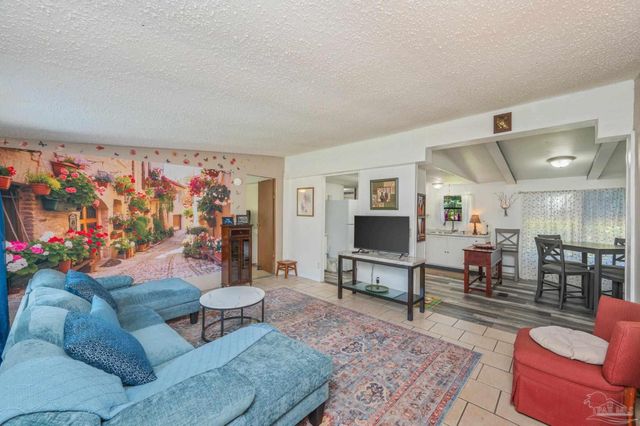 4410 Oak Ln, Milton, FL 32583