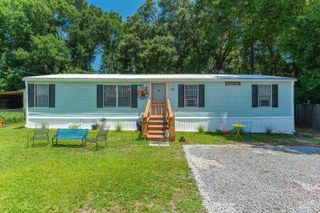 4410 Oak Ln, Milton, FL 32583