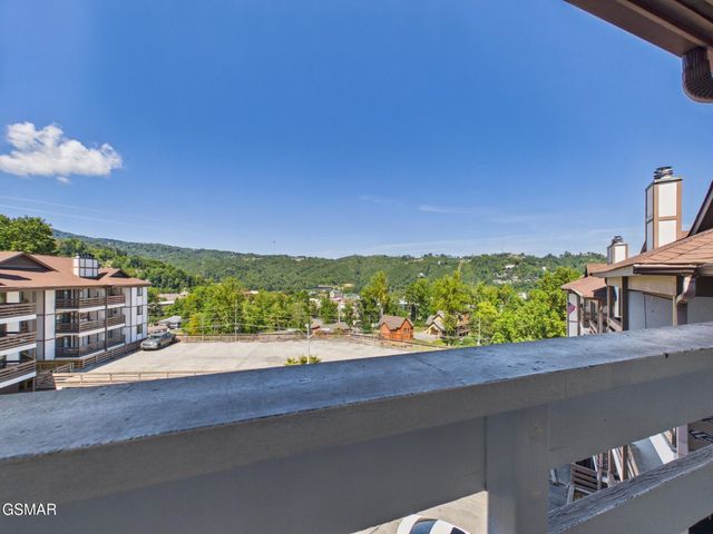616 Turkey Nest Road, Gatlinburg, TN 37738
