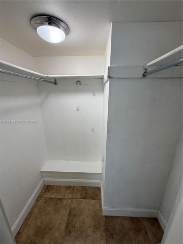 5199 NW 7th St 111, Miami, FL 33126