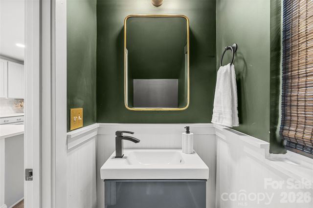 2409 Lola Avenue, Charlotte, NC 28205