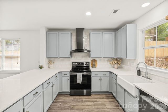 2409 Lola Avenue, Charlotte, NC 28205